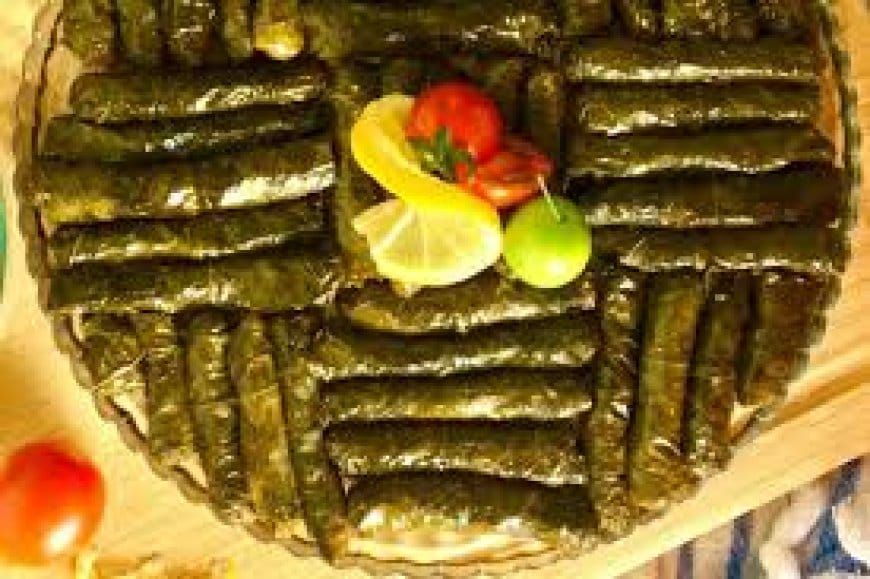 Zeytinyağlı Yaprak Dolma Tarifi?
