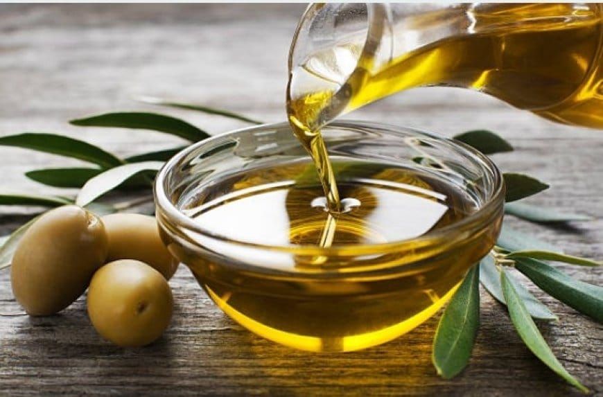 ZEYTİN YAĞININ ZENGİN İÇERİKLİ FAYDALARI