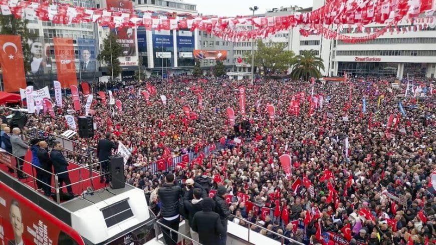Özgür Özel’in “Sandık” Çıkışı ve Antalya Mitingi